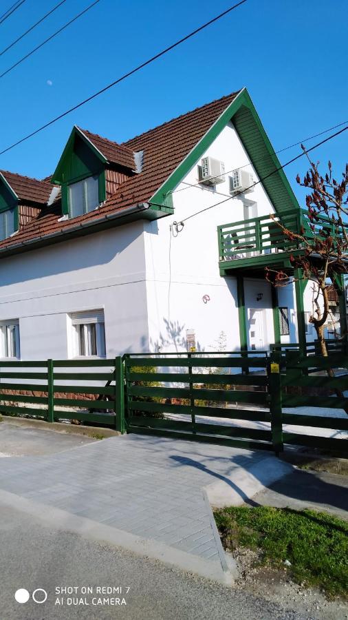 Bamboo Apartman Siófok Buitenkant foto
